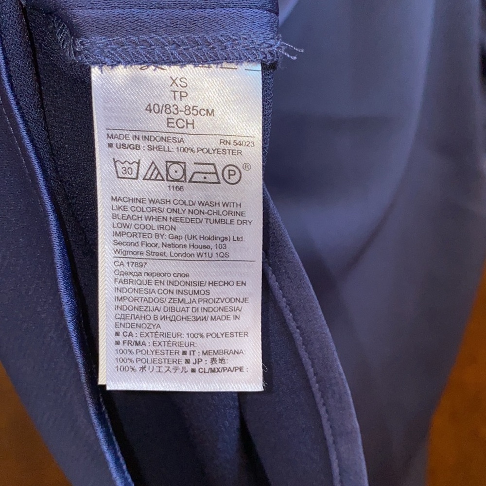 Banana Republic Racerback Shell - Picture 9 of 9